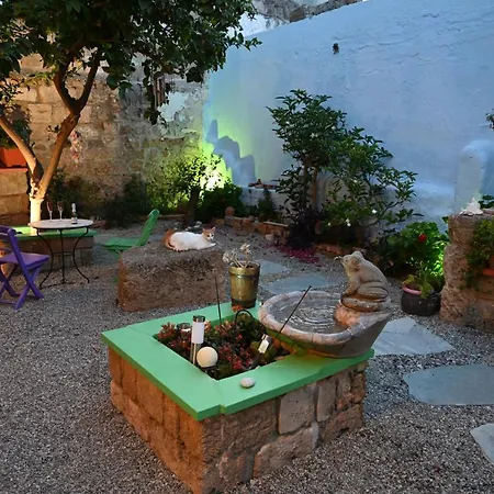 Victoria Old Town Vila *