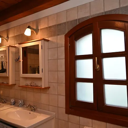 Victoria Old Town Vila