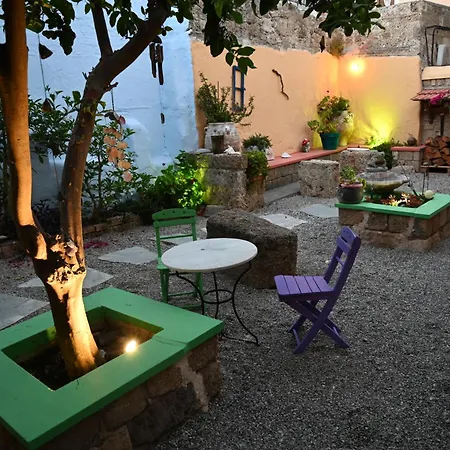 Victoria Old Town Vila *