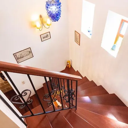 Victoria Old Town Willa