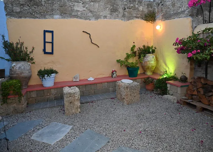 Victoria Old Town עיר רודוס